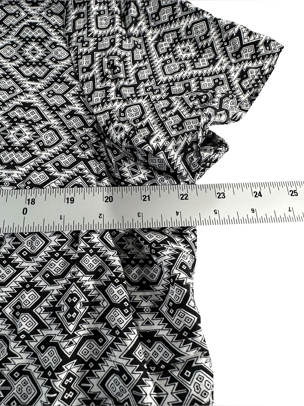 Christopher & Banks XL Black White Geometric Tile Short Sleeve Rayon Top - Picture 5 of 7